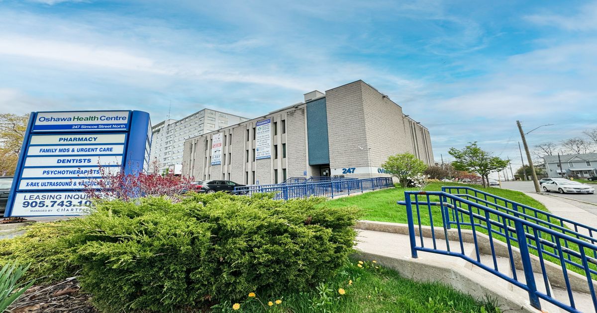 247 Simcoe Street N Oshawa