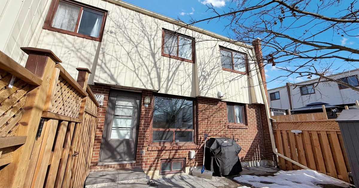 1100 Oxford Street Oshawa