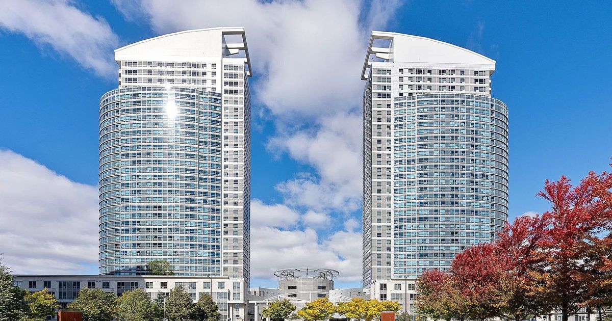 38 Lee Centre Drive Toronto