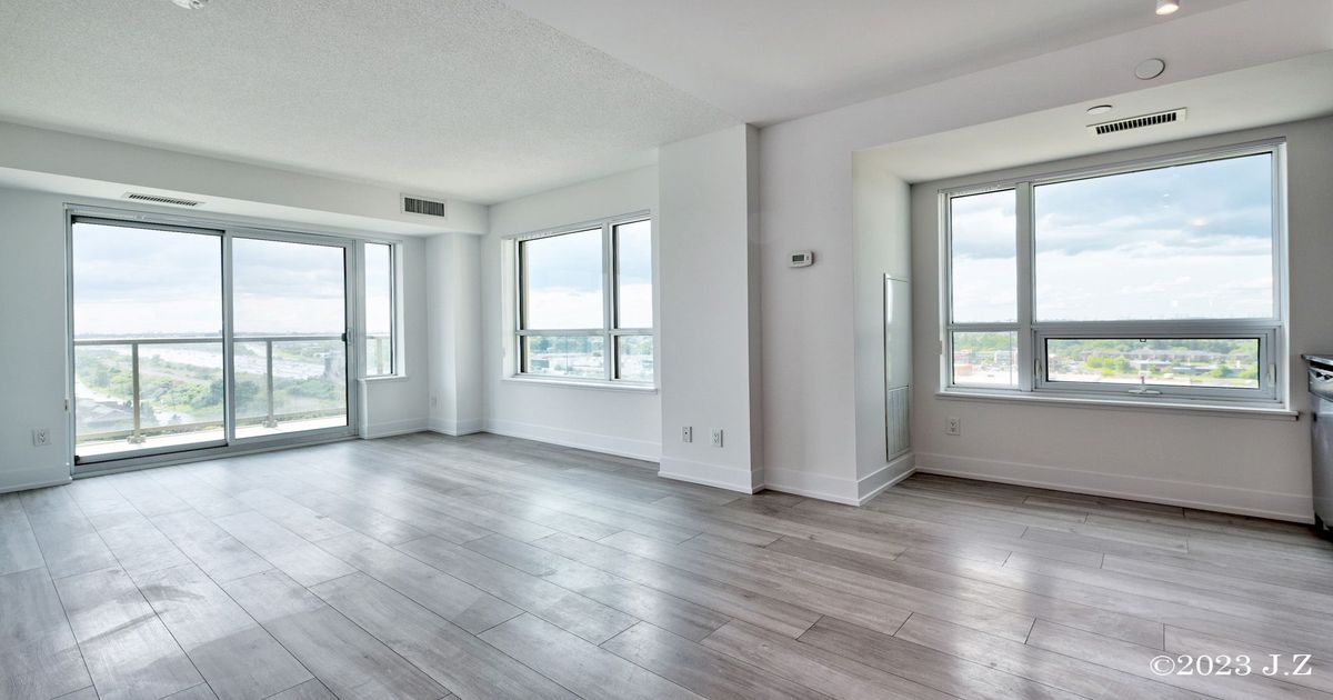 1215 Bayly Street Pickering