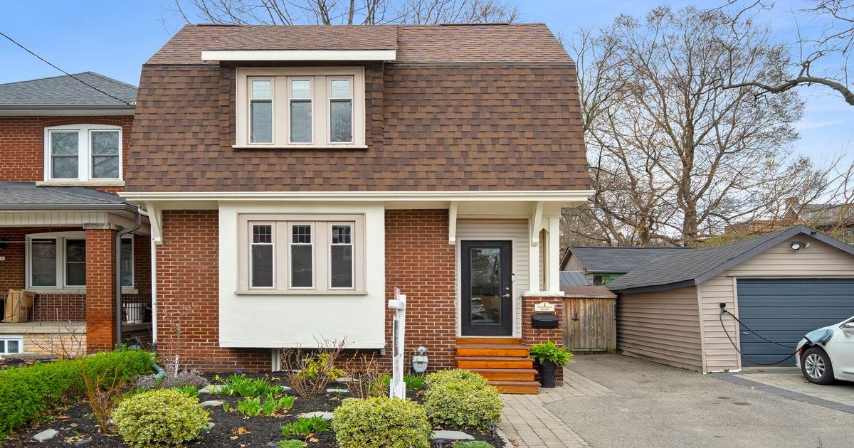 1 Woodlee Road Toronto