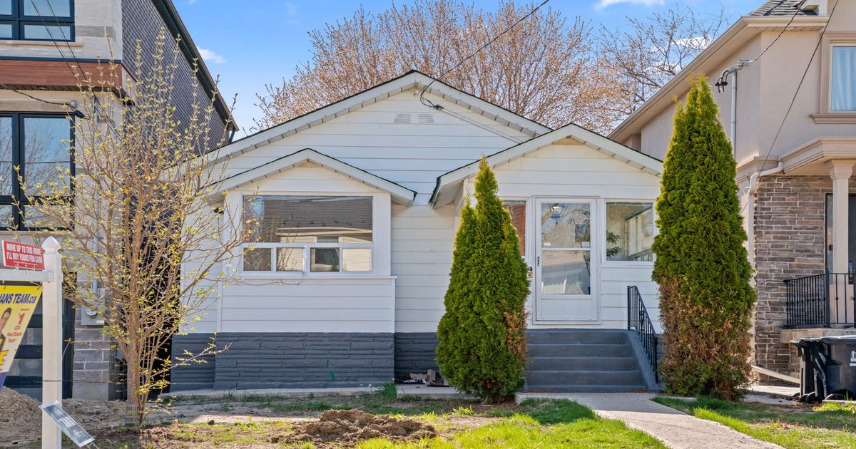 82 Haslam Street Toronto