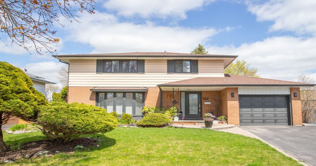 214 Marigold Avenue Oshawa