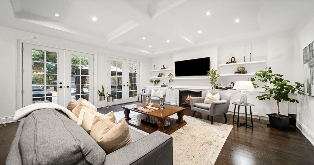 117 Parkview Hill Crescent Toronto