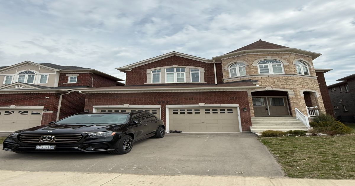 697 Audley Road S Ajax