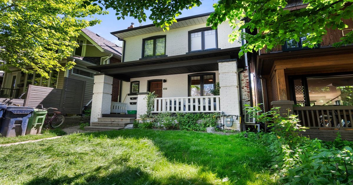 327 Kenilworth Avenue Toronto