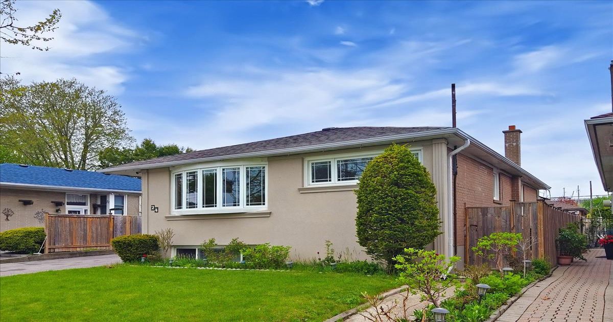 24 Arnott Street Toronto