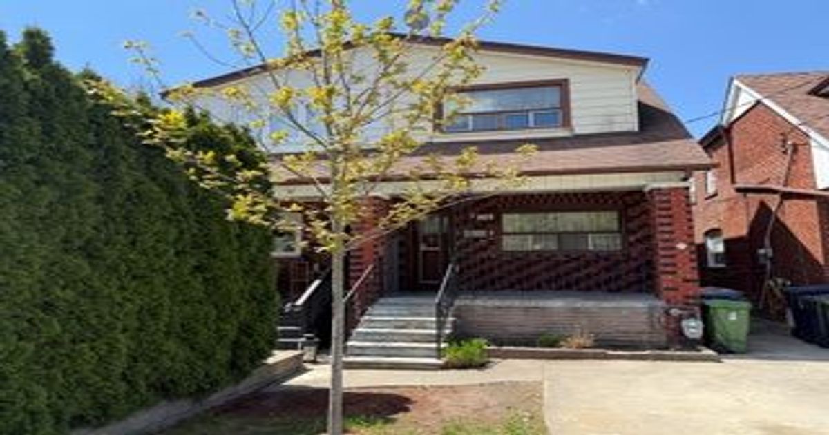 28 Durant Avenue Toronto