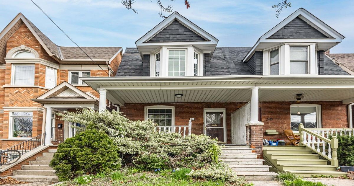 28 Eastmount Avenue Toronto