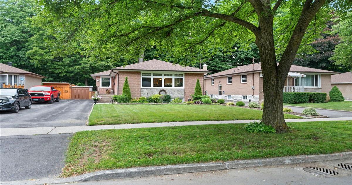 8 Neapolitan Drive Toronto
