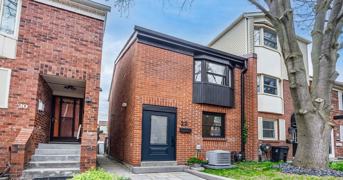 22 Valifor Place N Toronto