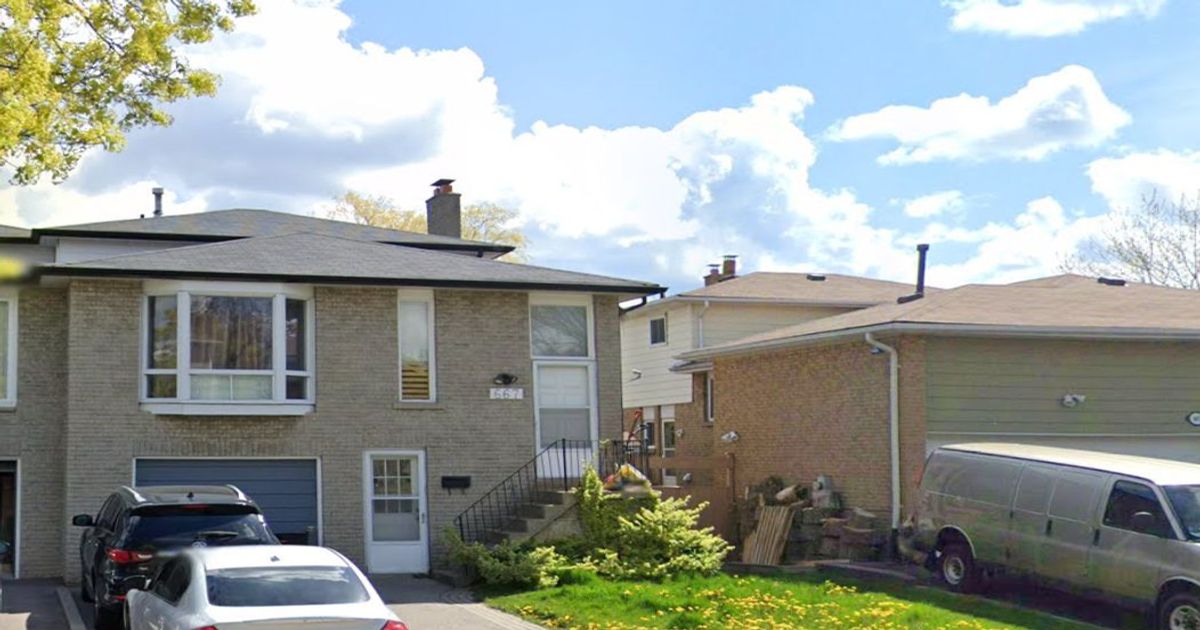 667 westshore Boulevard N Pickering