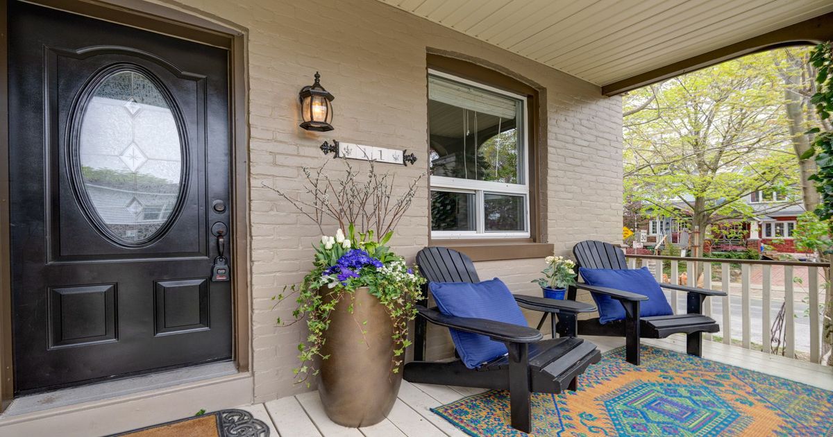 11 Roseheath Avenue Toronto