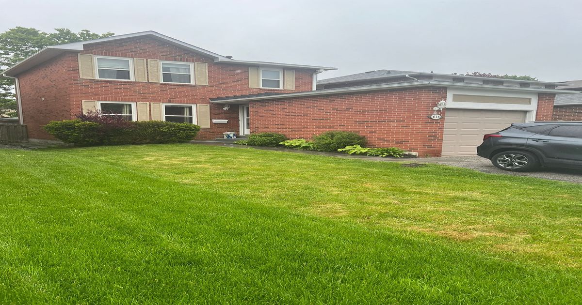 675 Foxwood Trail Pickering