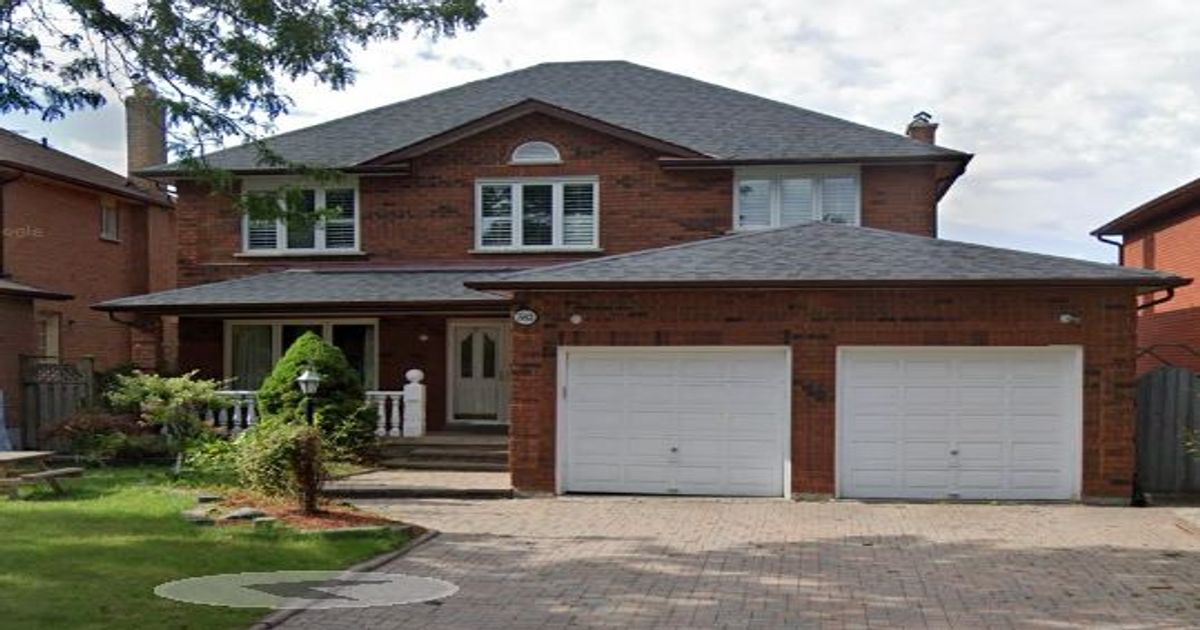 563 Lombardy Avenue Oshawa