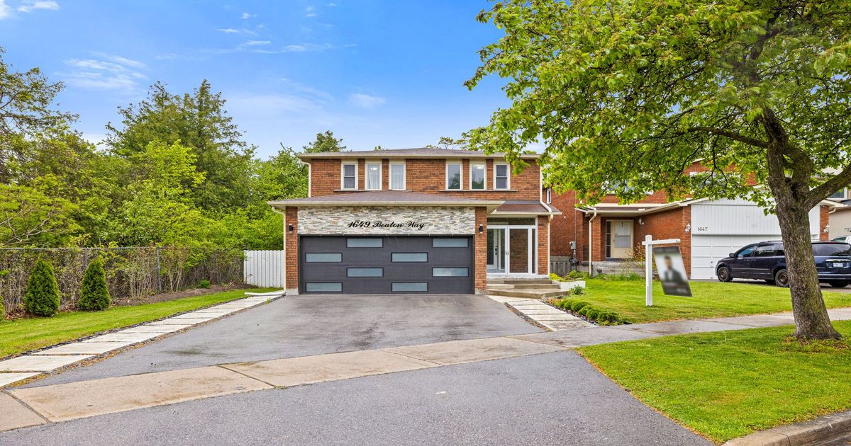 1649 Beaton Way Pickering