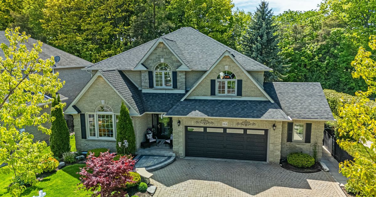 264 Ryerson Crescent Oshawa