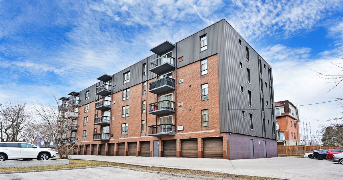 895 Kennedy Road Toronto
