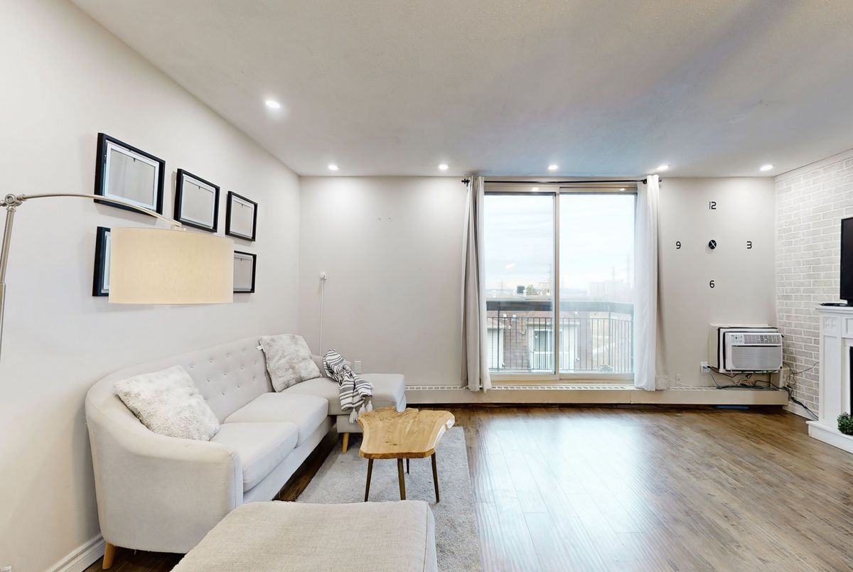 895 Kennedy Road Toronto 895 Kennedy Road Toronto