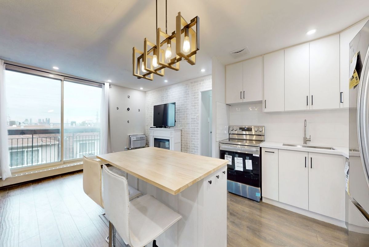 895 Kennedy Road Toronto 895 Kennedy Road Toronto