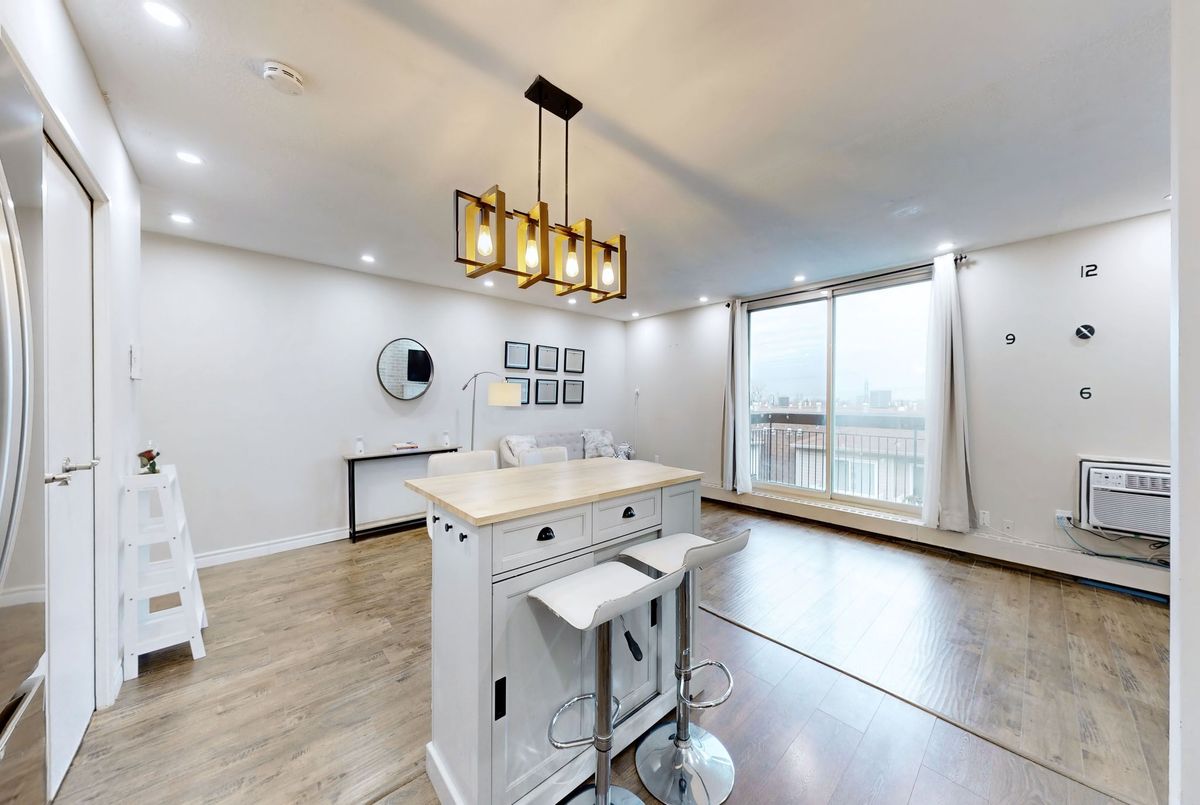 895 Kennedy Road Toronto 895 Kennedy Road Toronto