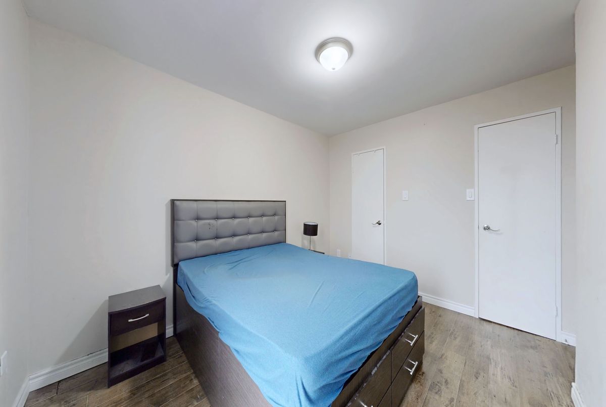 895 Kennedy Road Toronto 895 Kennedy Road Toronto