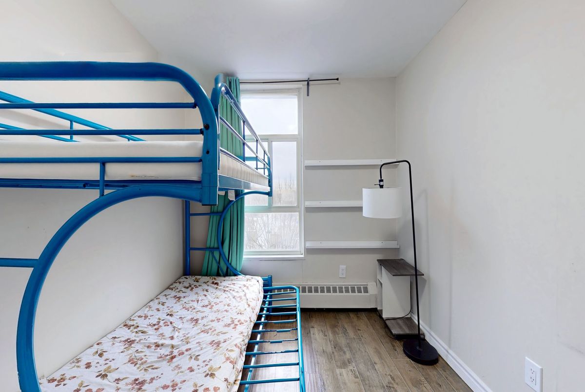 895 Kennedy Road Toronto 895 Kennedy Road Toronto