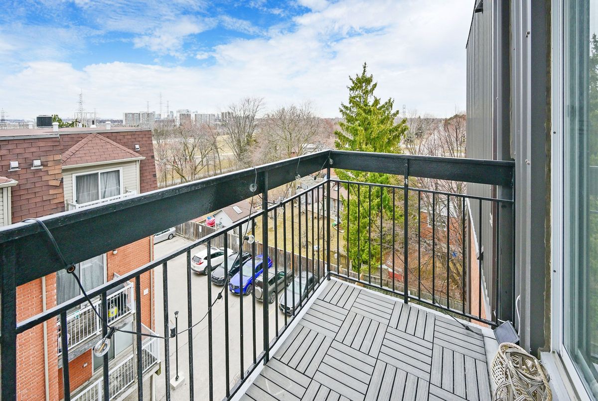 895 Kennedy Road Toronto 895 Kennedy Road Toronto