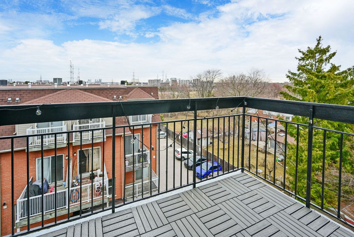 895 Kennedy Road Toronto 895 Kennedy Road Toronto