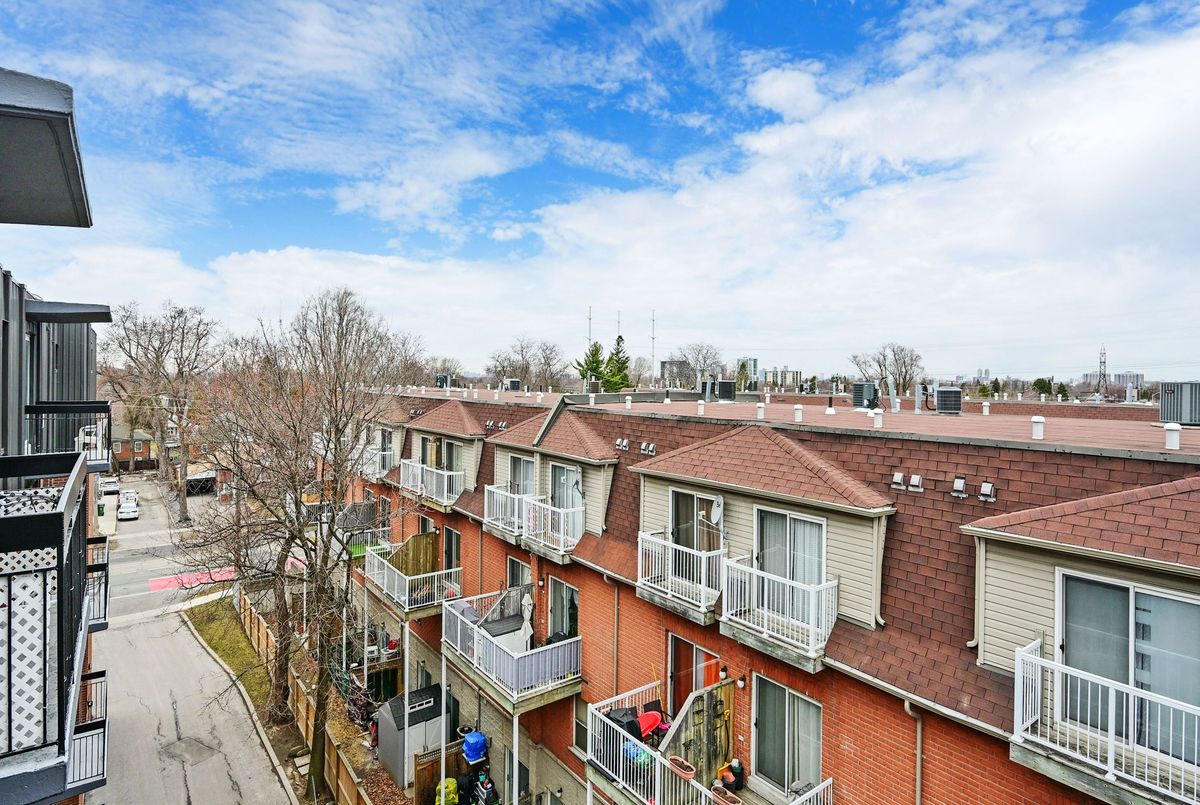 895 Kennedy Road Toronto 895 Kennedy Road Toronto