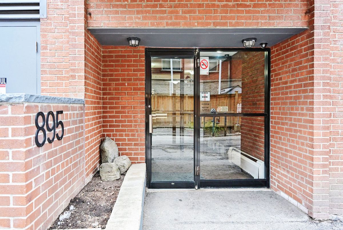 895 Kennedy Road Toronto 895 Kennedy Road Toronto