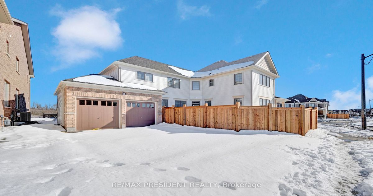 2577 Bandsman Crescent Oshawa