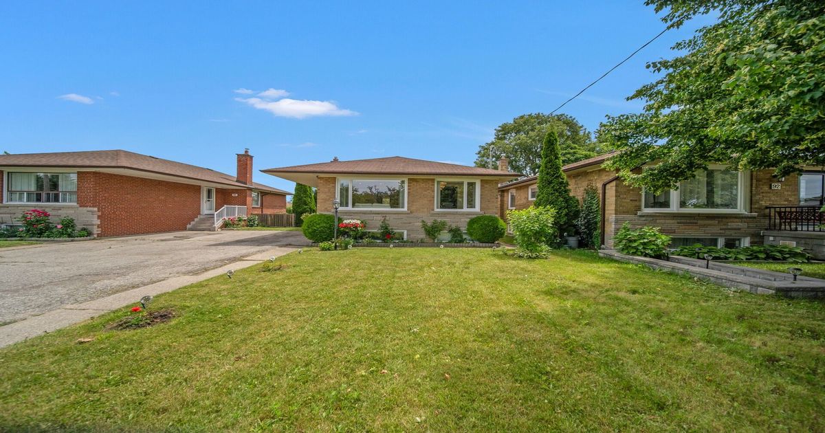 90 Deanvar Avenue Toronto