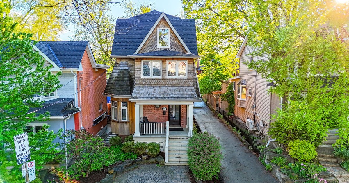 194 Lee Avenue Toronto