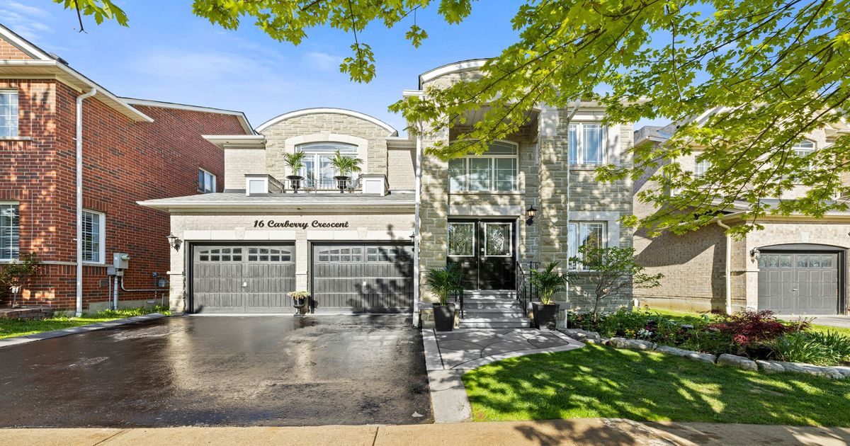 16 Carberry Crescent Ajax