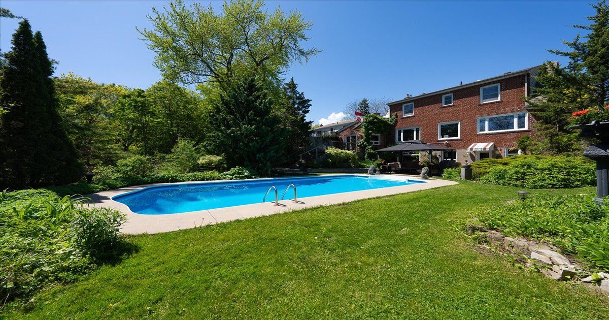 11 Ridgemoor Avenue Toronto