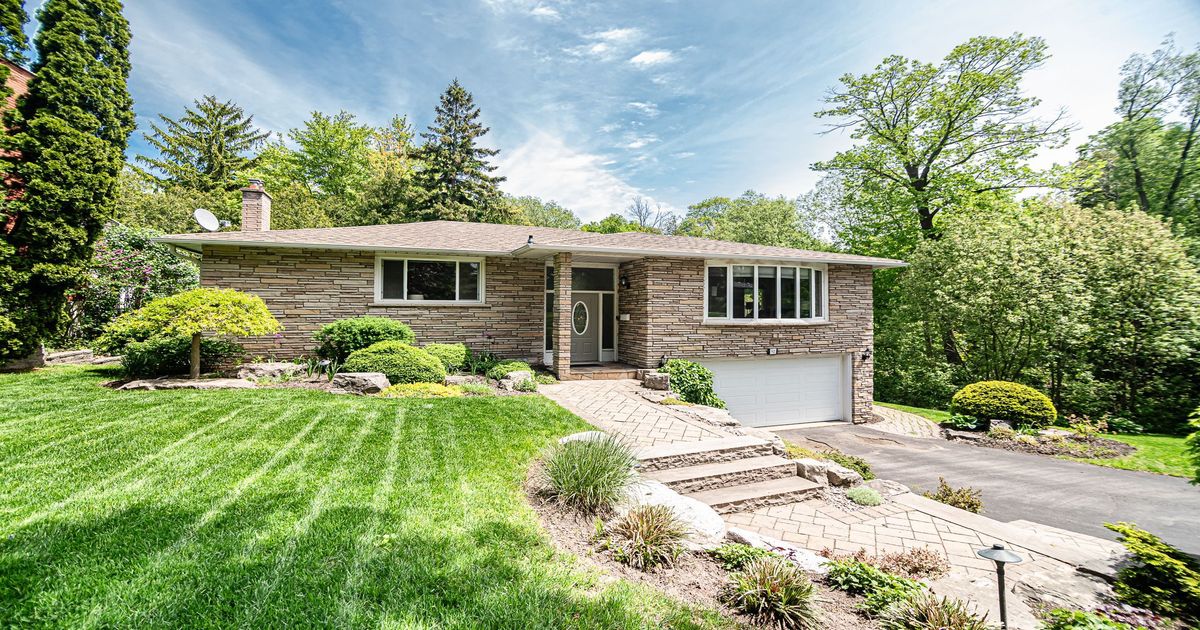 92 Marica Avenue Oshawa