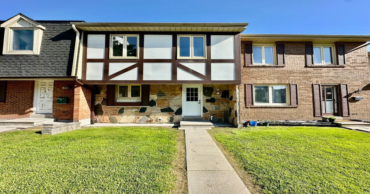 270 TIMBERBANK Boulevard Toronto