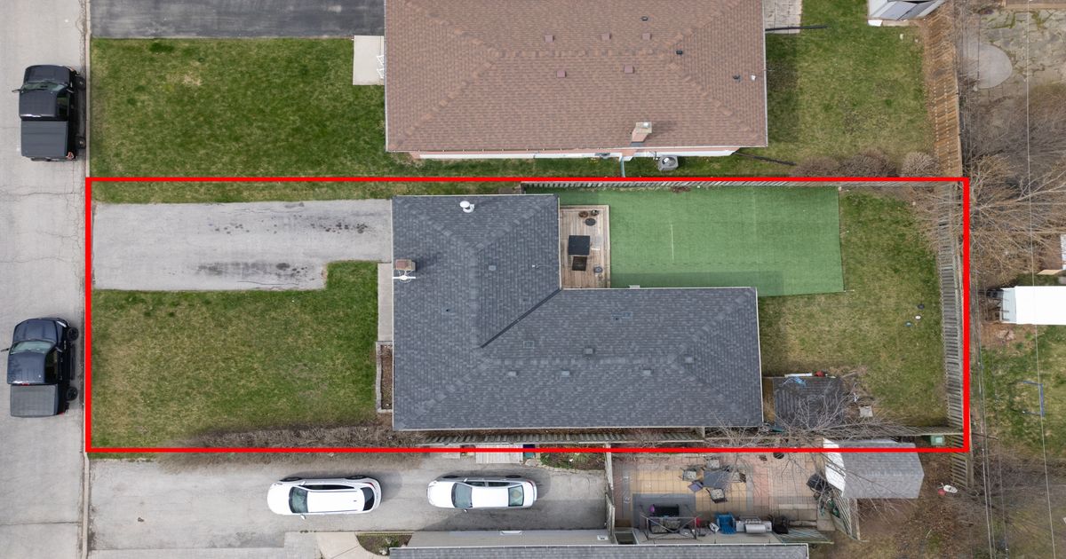 897 Antonio Street Pickering