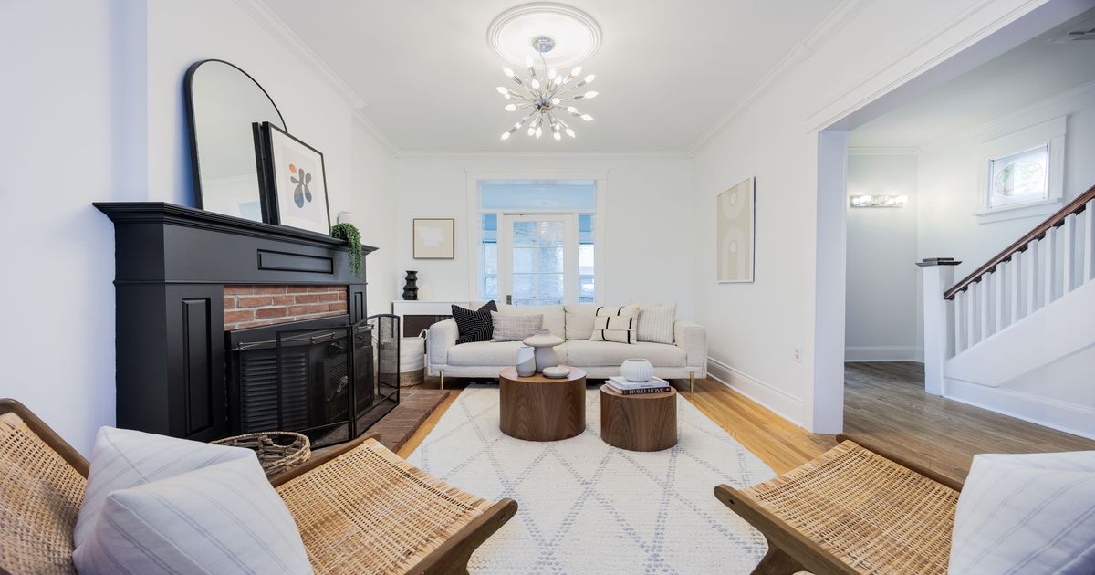 185 Courcelette Road Toronto
