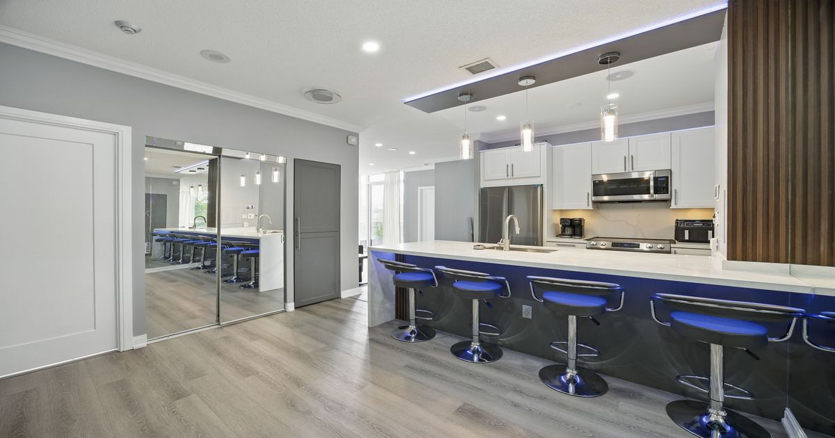 181 Village Green Square Toronto