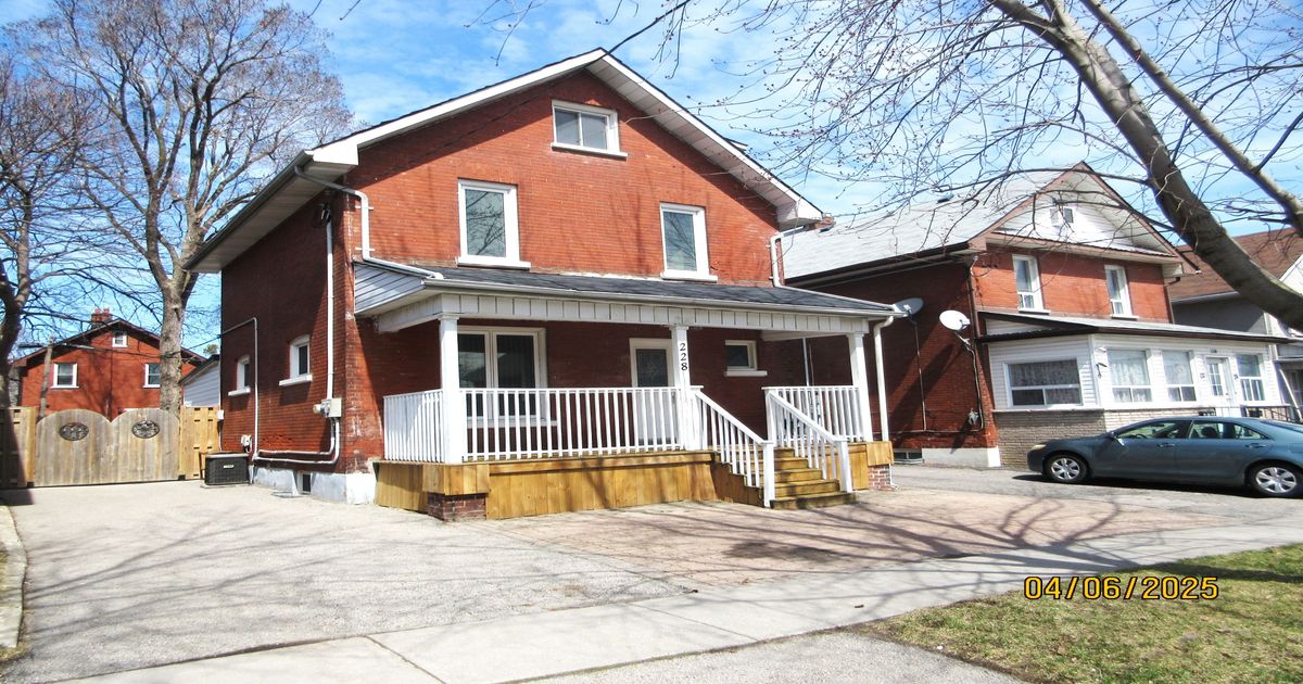 228 Bruce Street Oshawa