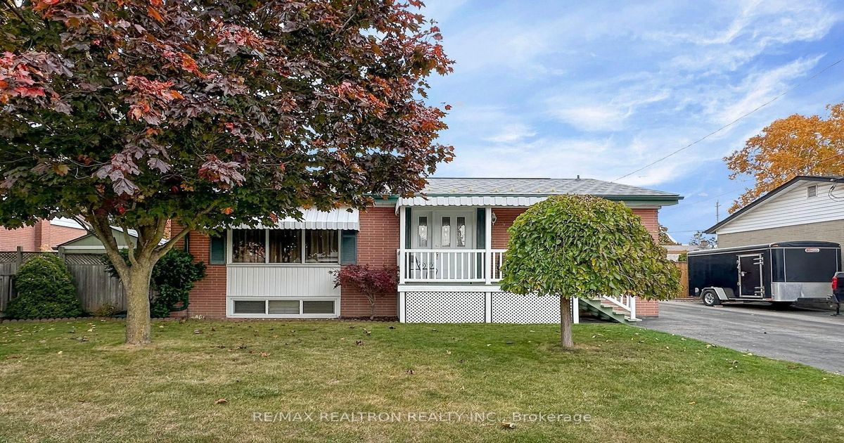 923 Bayview Avenue Whitby