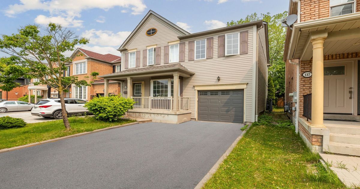 135 Mcsweeney Crescent Ajax