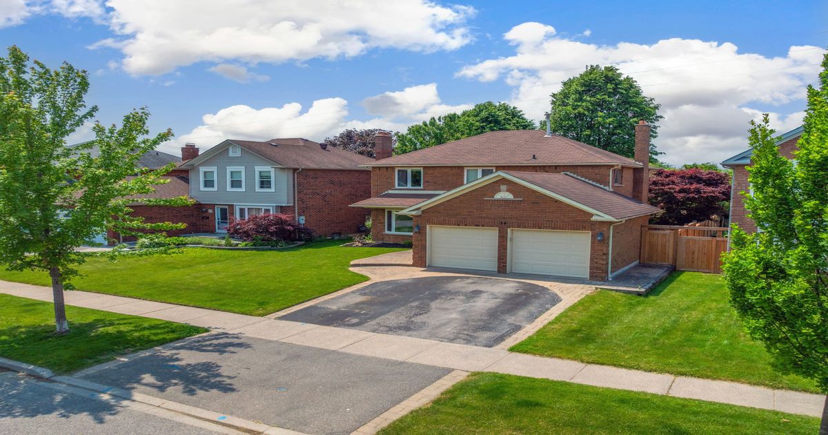 14 Erickson Drive Whitby