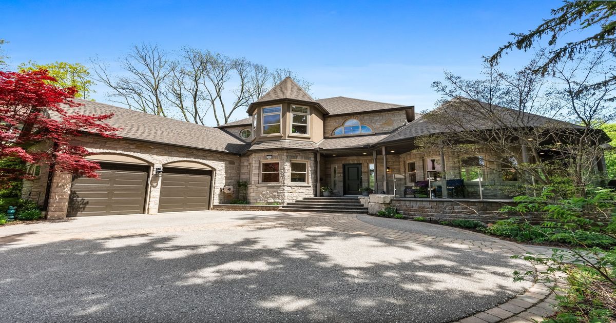 507 Rougemount Drive Pickering