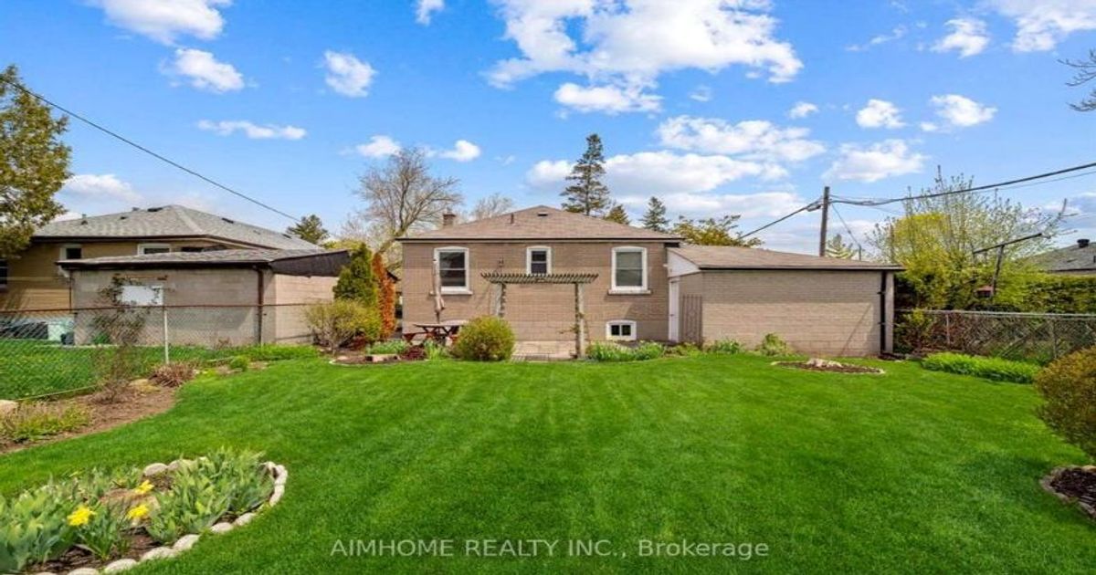 4 Hollingworth Drive Toronto