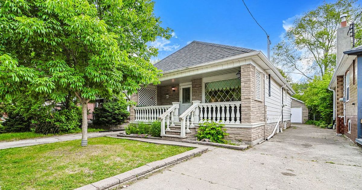 1107 Greenwood Avenue Toronto