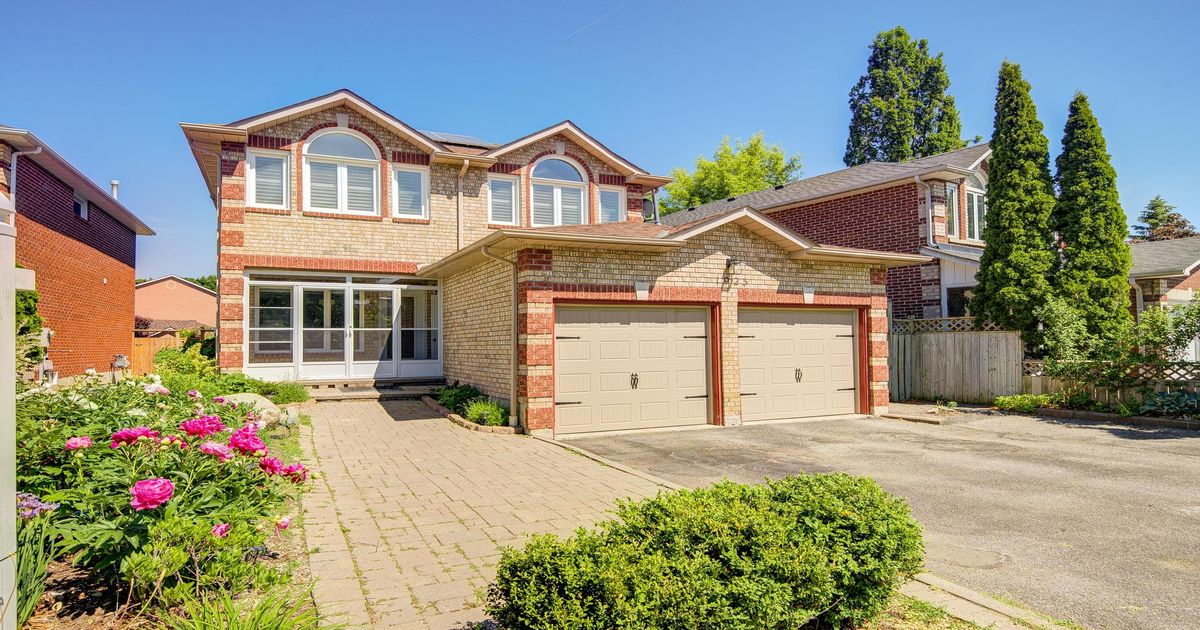 1925 Pine Grove Avenue Pickering