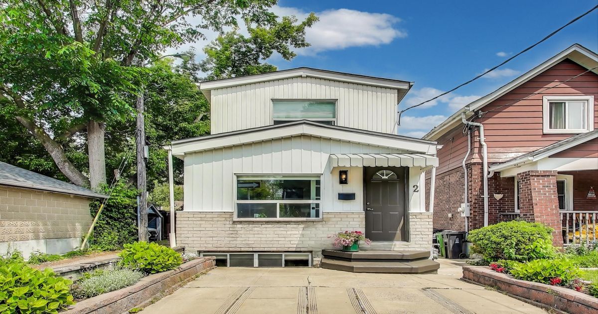 2 sutherland Avenue Toronto